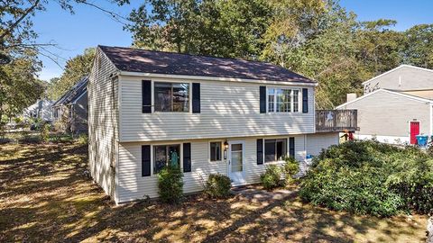 54 Mascuppic Trl Tyngsborough MA 01879