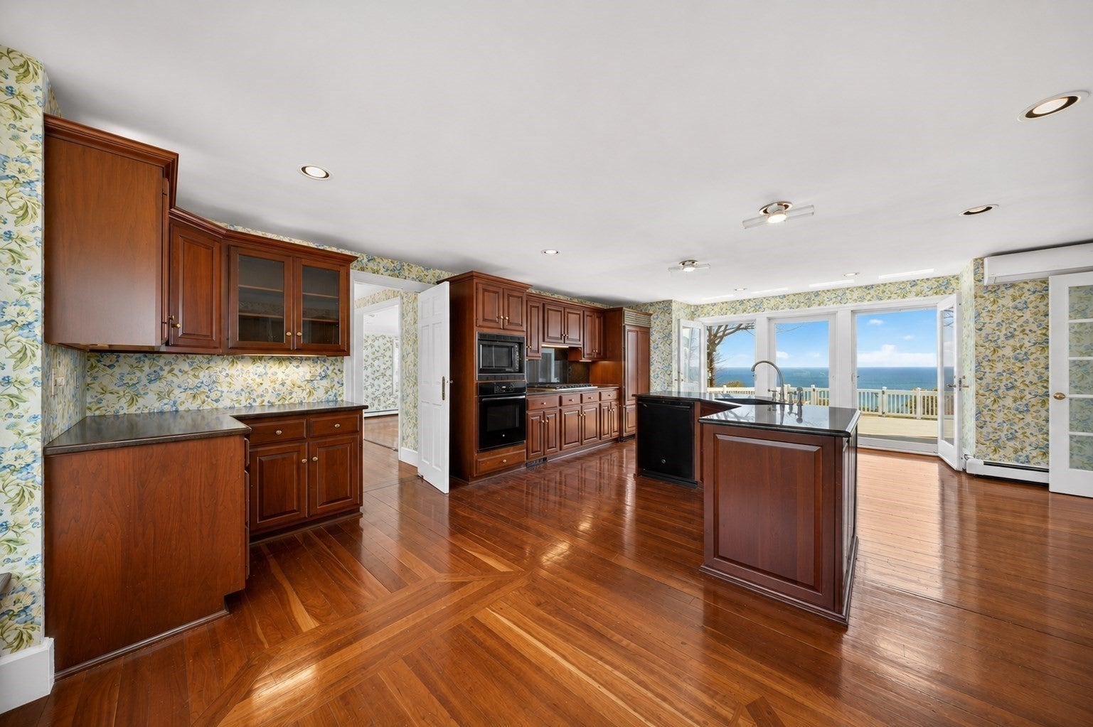 19 Ellisville Rd