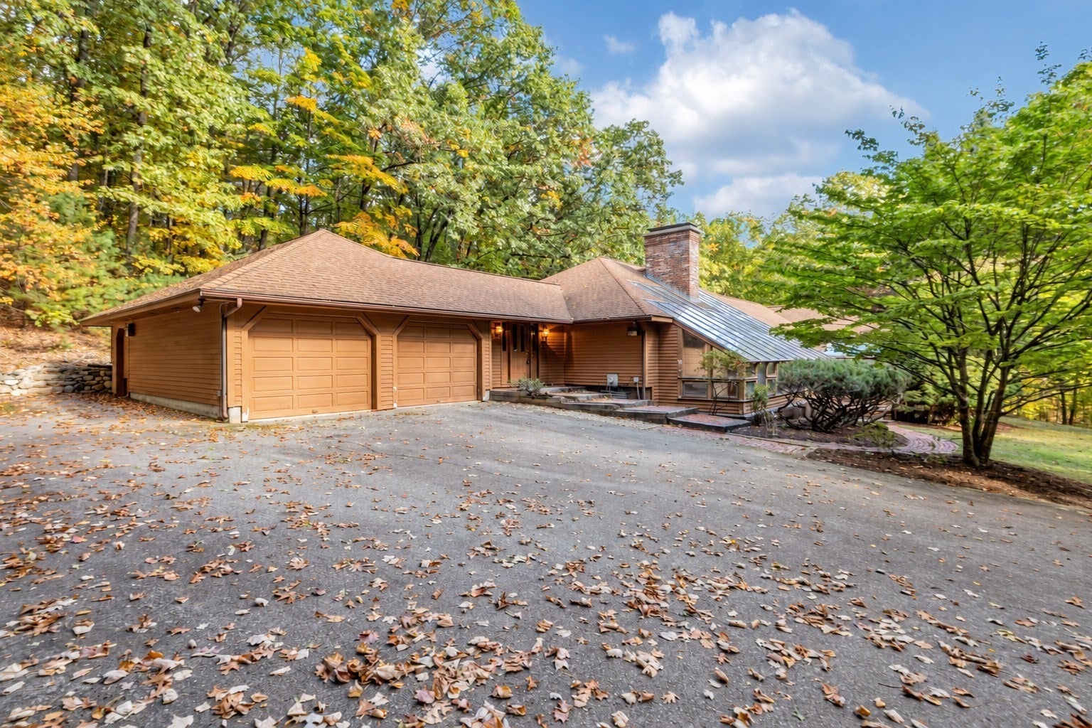 77 Woodward Ln, Boxborough, MA Photo #1