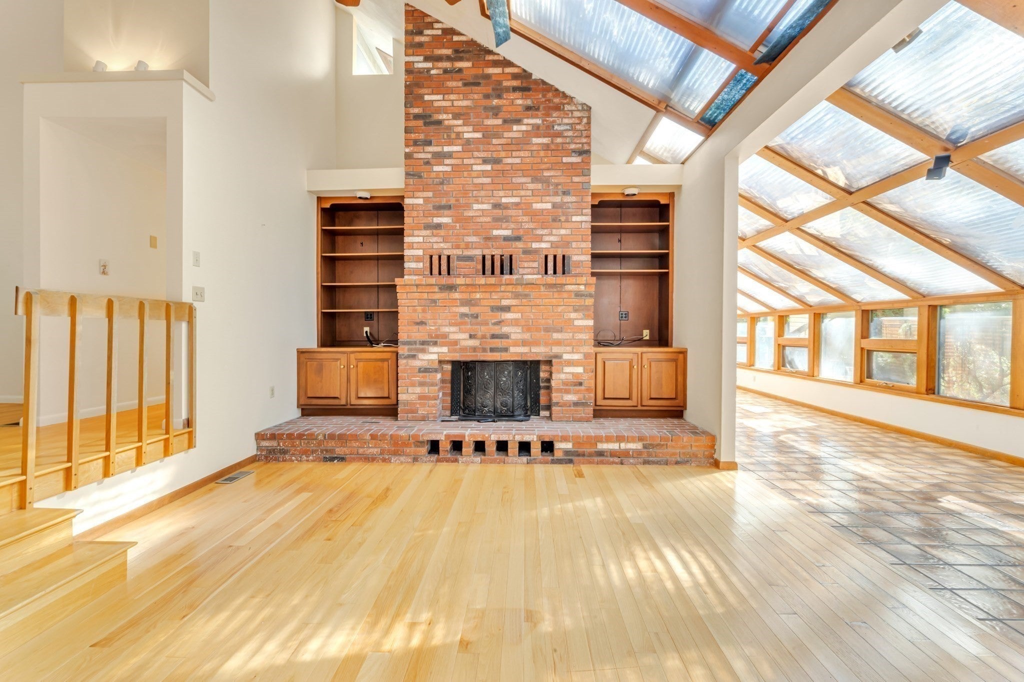 77 Woodward Ln