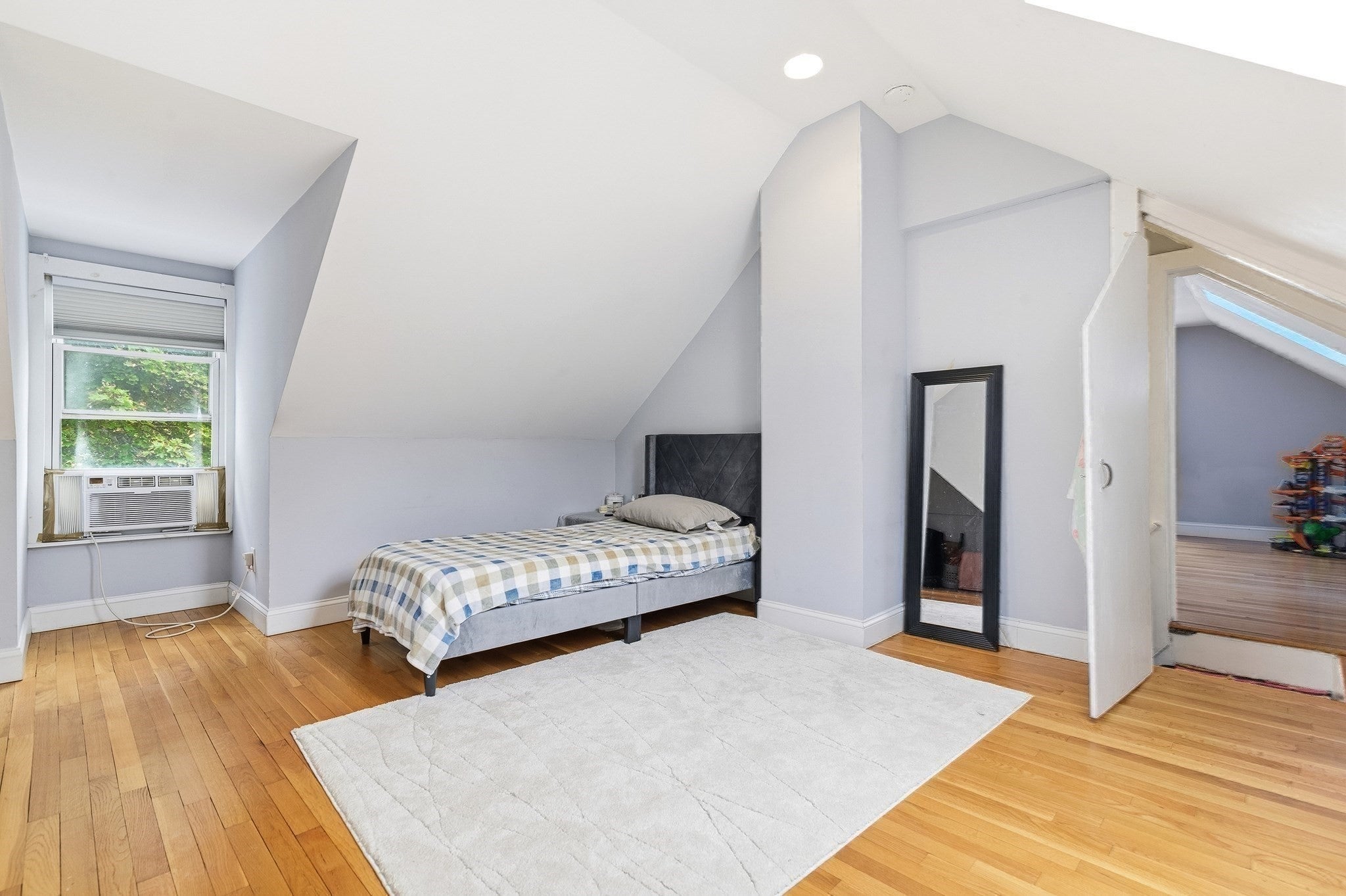 323 Bainbridge St, Malden, MA, 323 Bainbridge St, Malden, MA Photo #22