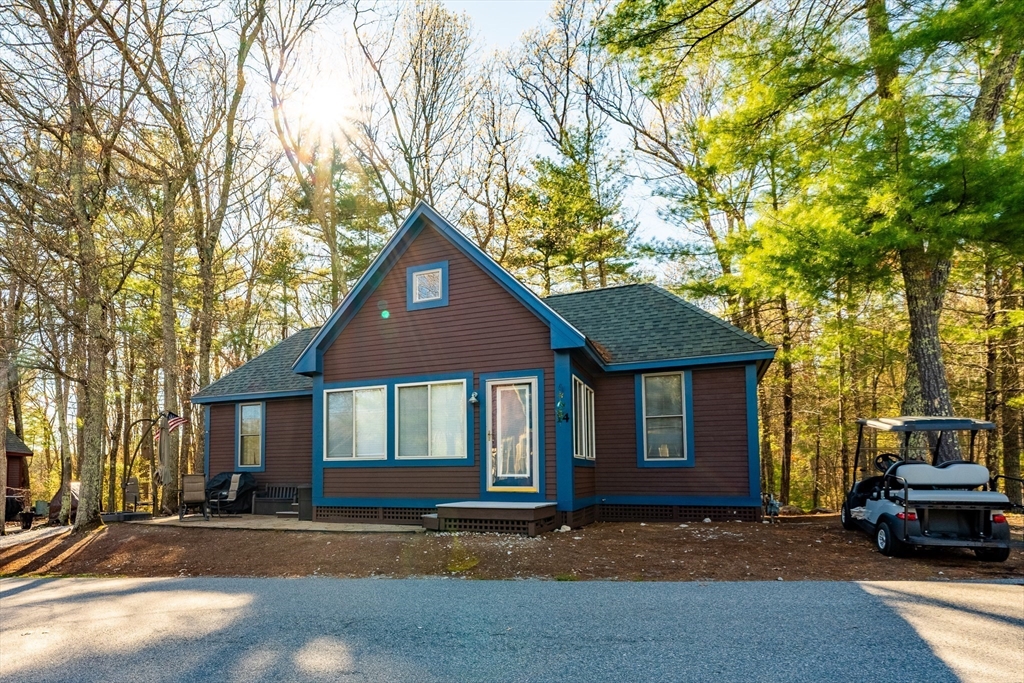 14 Whispering Pines Rd 14
