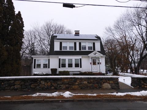 160 1/2 East St Methuen MA 01844