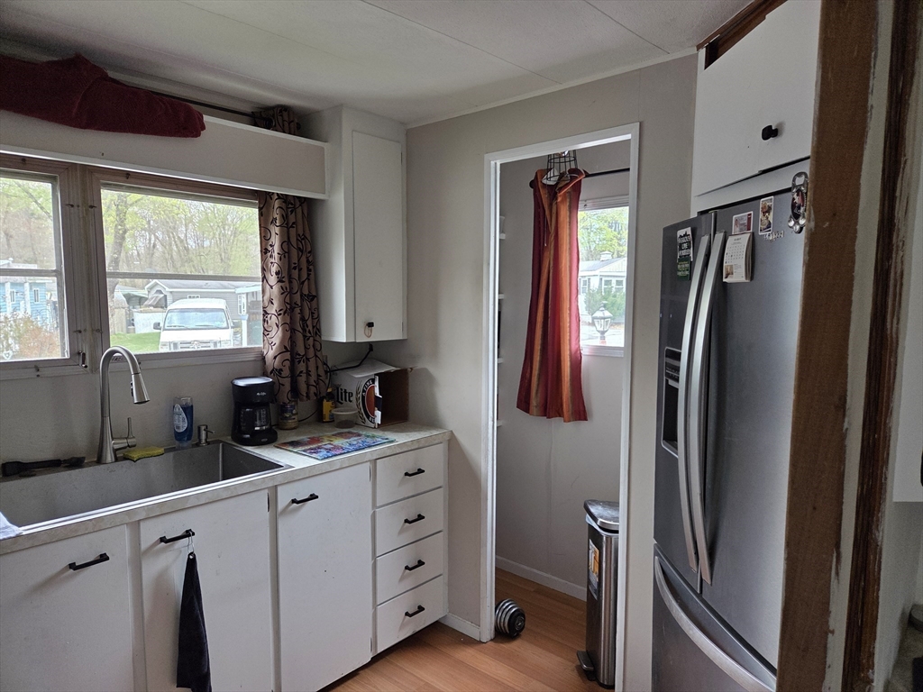 1237 Central Street 6