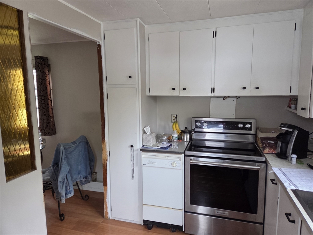 1237 Central Street 6