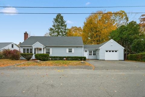 2 Glen Forest Ln Methuen MA 01844
