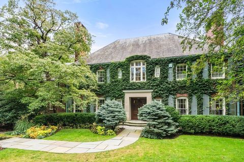 Photo of 188 Heath St, Brookline, MA 02467 (MLS # 73479457)