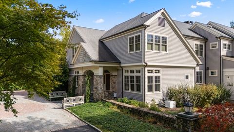 9 Stonegate Dr Westwood MA 02090