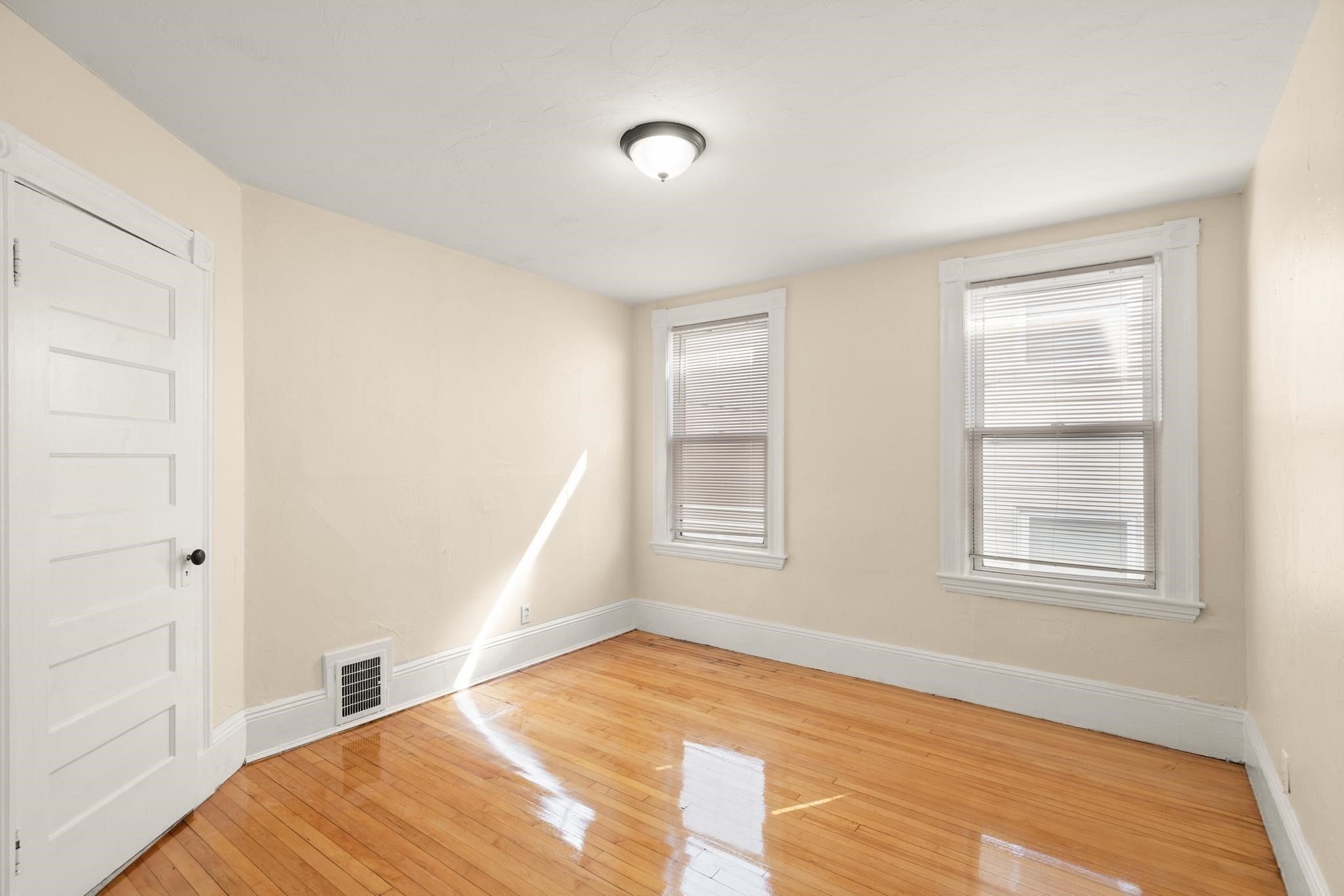 55 Rock Ave, Lynn, MA, 55 Rock Ave, Lynn, MA Photo #17