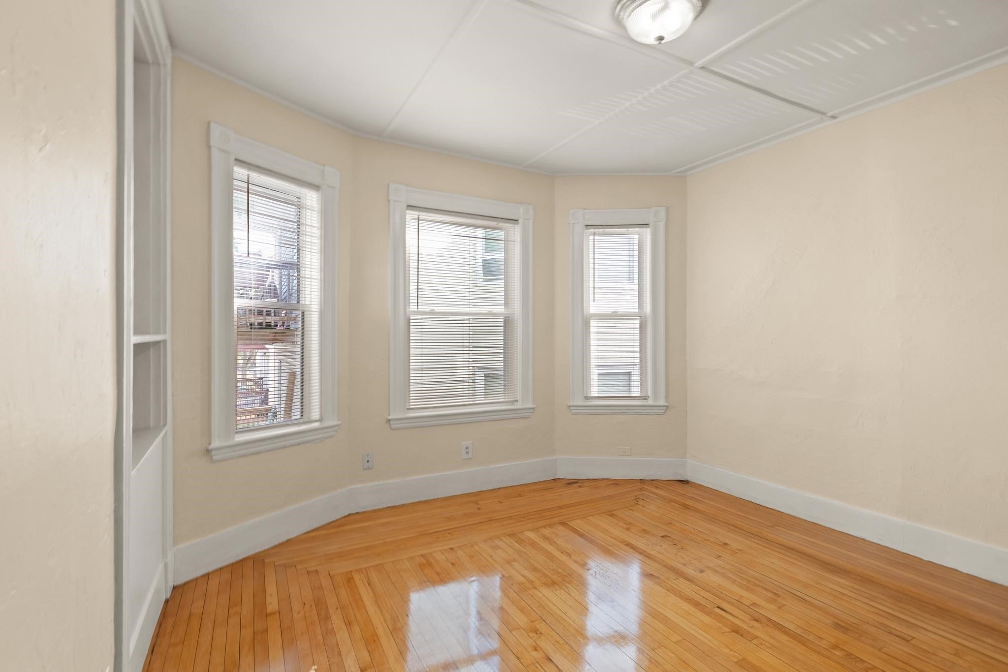 55 Rock Ave, Lynn, MA, 55 Rock Ave, Lynn, MA Photo #7