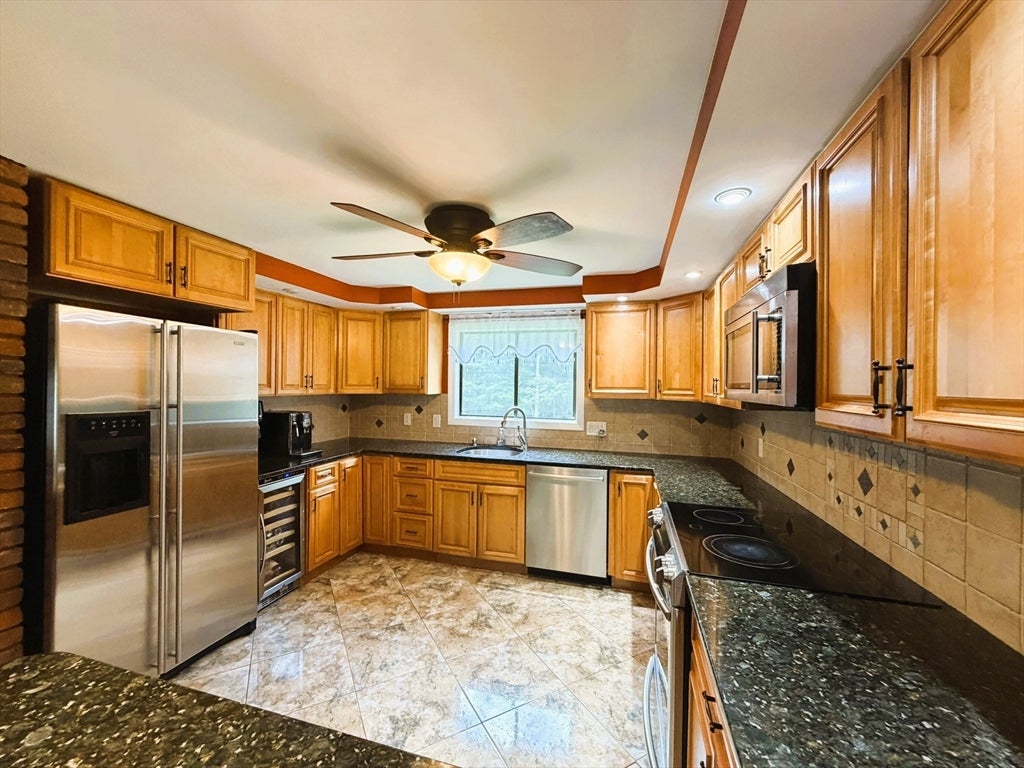 31 Green St, Northborough, MA, 31 Green St, Northborough, MA Photo #5