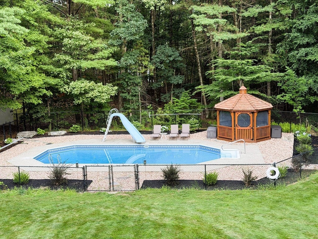 31 Green St, Northborough, MA, 31 Green St, Northborough, MA Photo #3