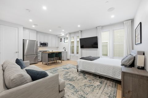 340 W 2nd St 5A Boston MA 02127