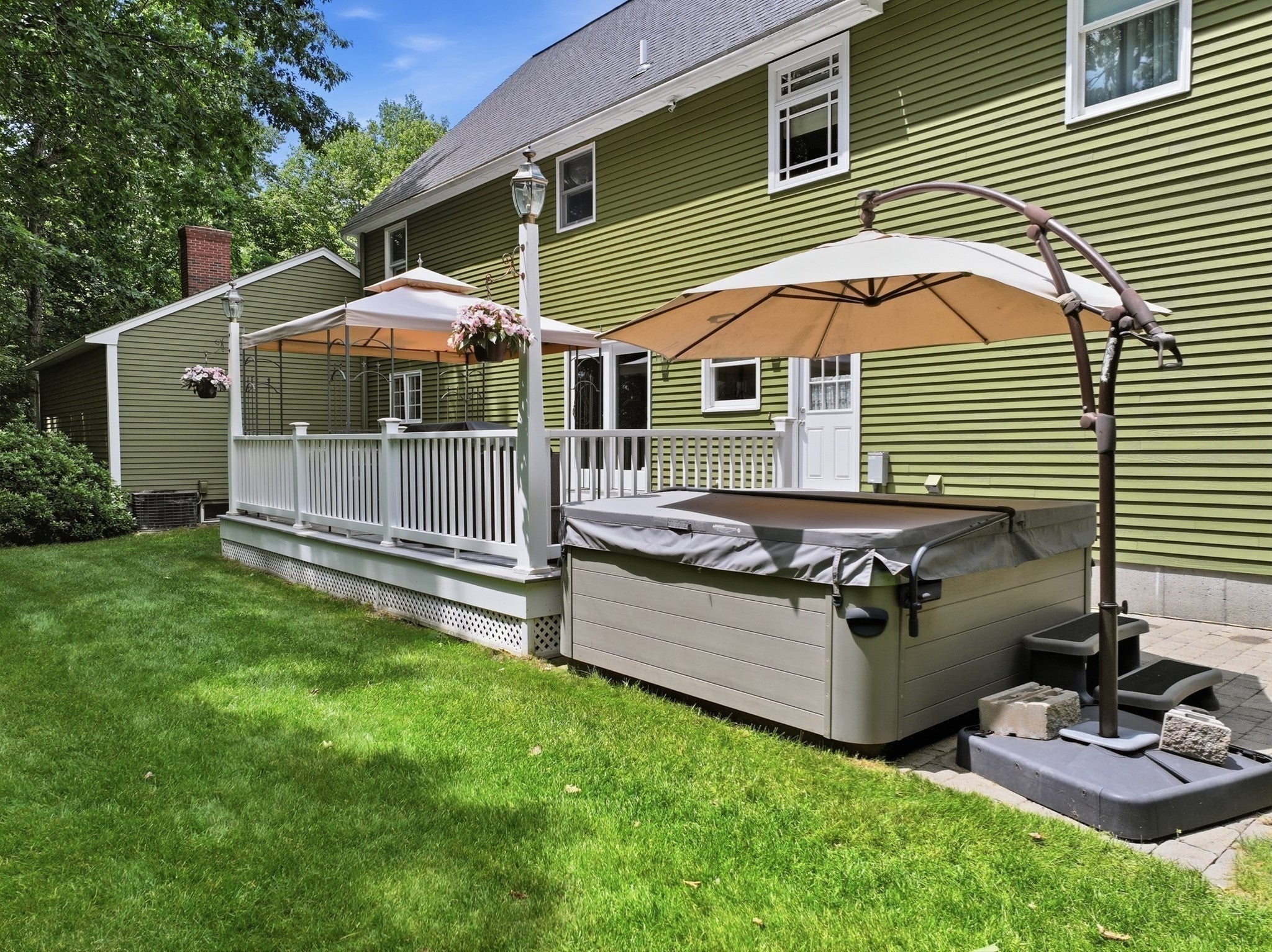 30 Knollwood Drive