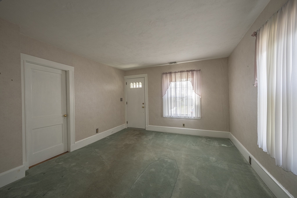 16 S Merrill St, Haverhill, MA Photo #19