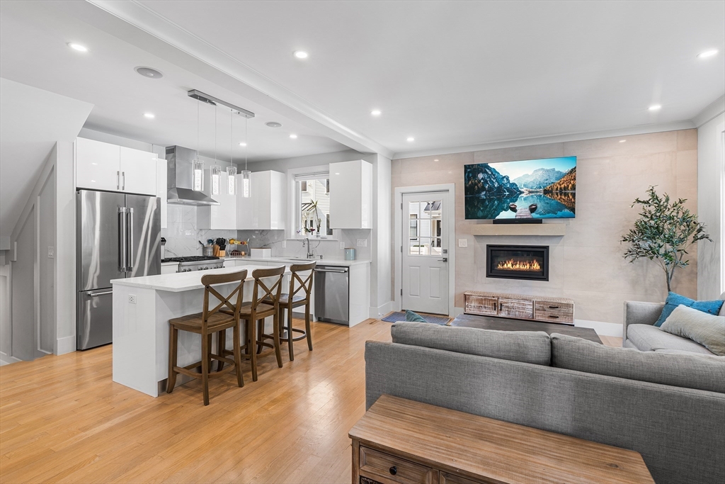 638 Webster St 638
