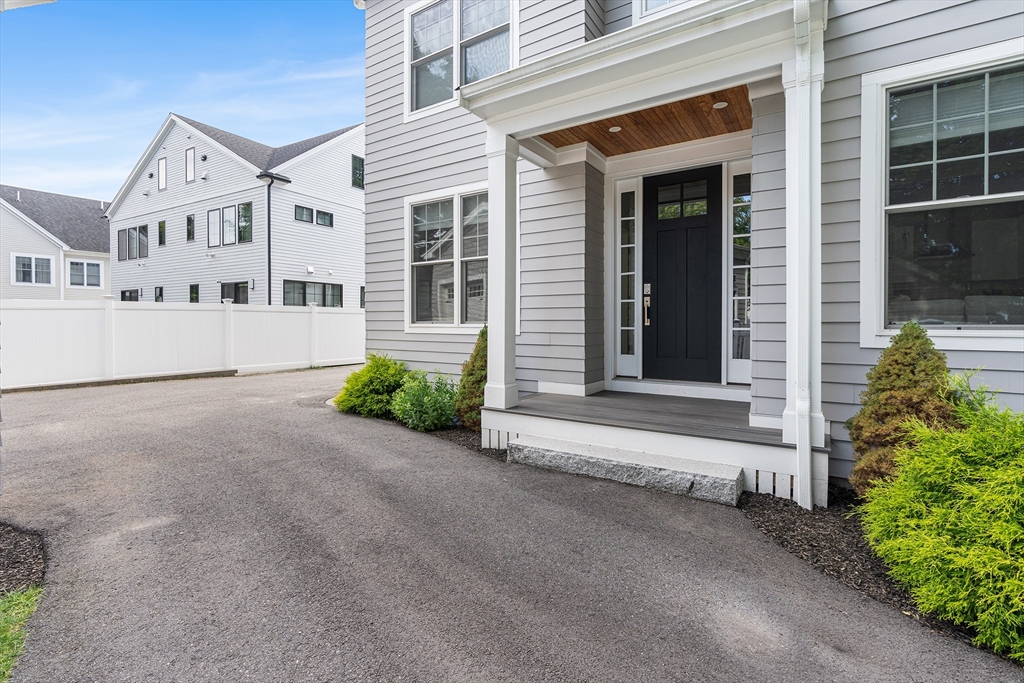 638 Webster St 638