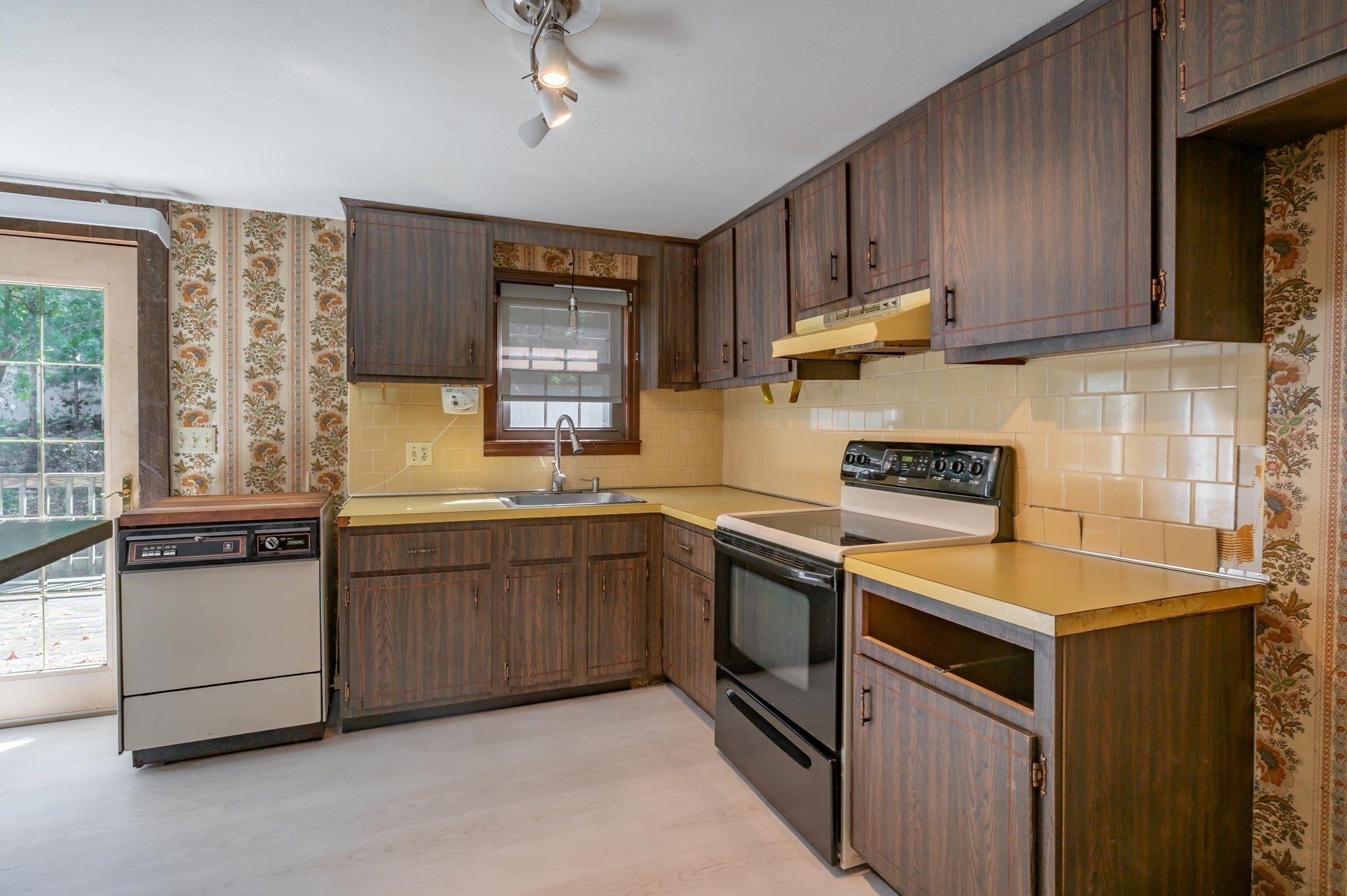 244 Hedges Pond Road, Plymouth, MA, 244 Hedges Pond Road, Plymouth, MA Photo #14