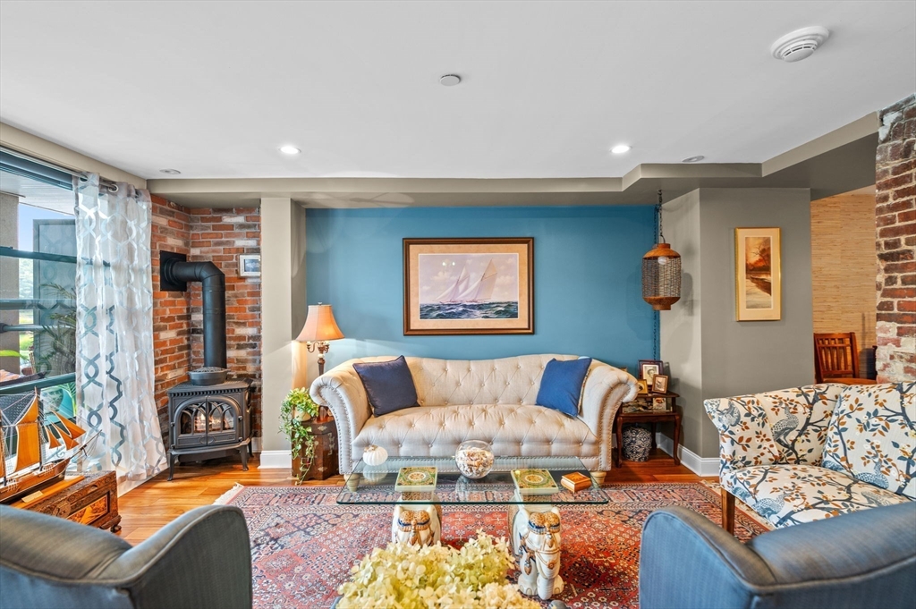 60 Merrimac St 604