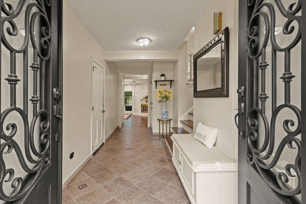 44 Eisenhower Dr