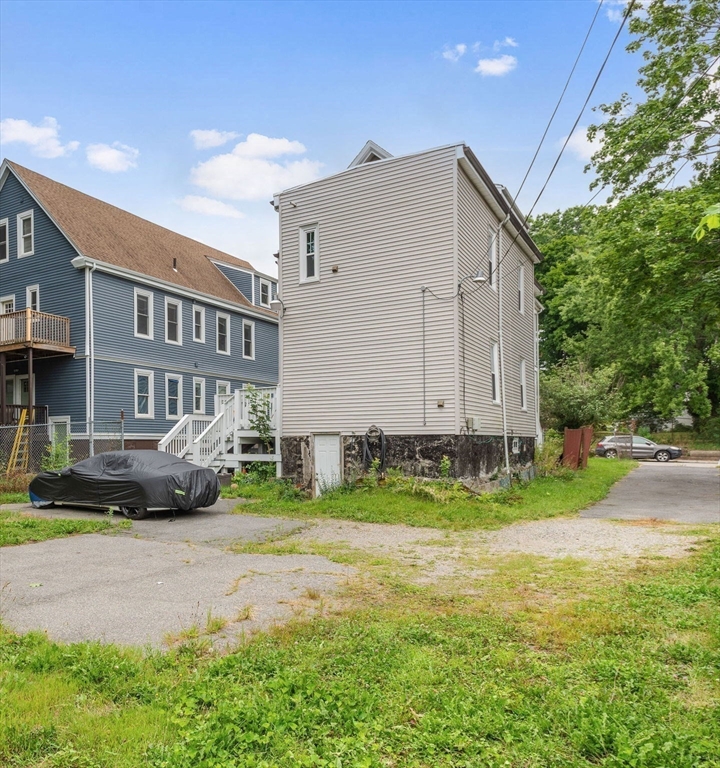 60 Thetford Ave