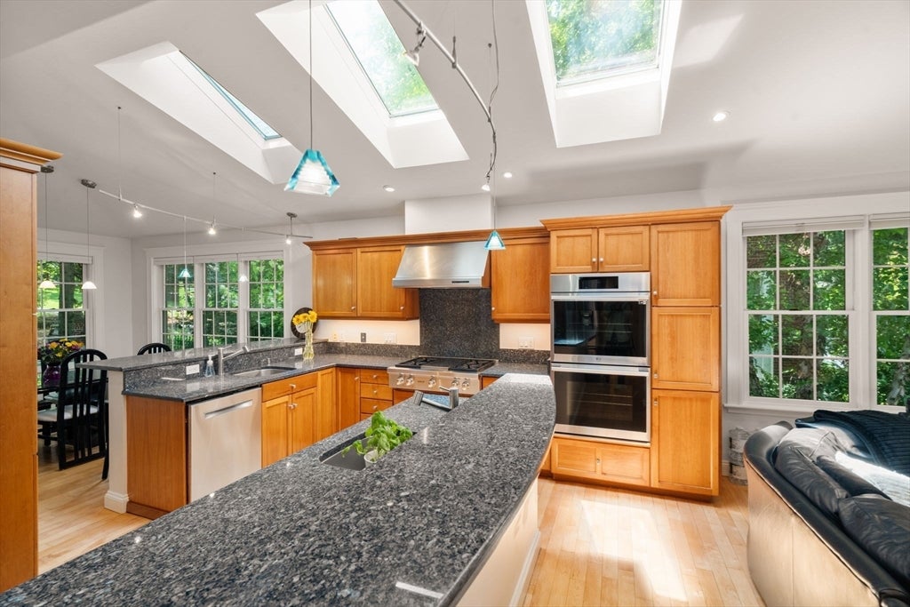111 Clinton Road, Brookline, MA, 111 Clinton Road, Brookline, MA Photo #12