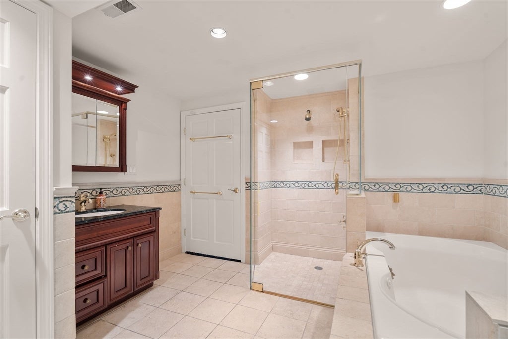 111 Clinton Road, Brookline, MA, 111 Clinton Road, Brookline, MA Photo #33