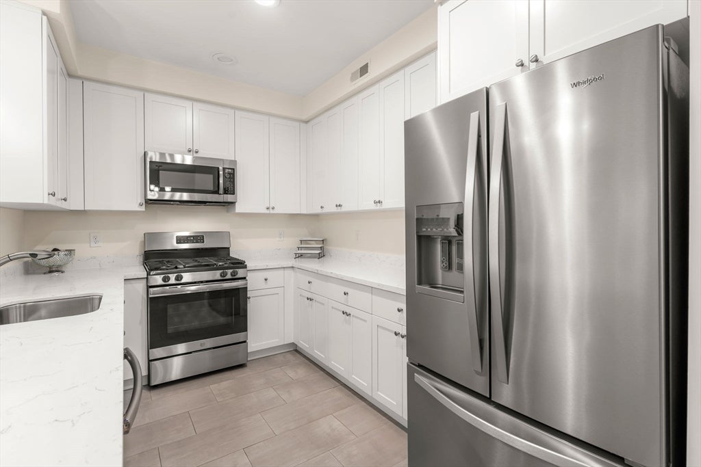 70 Endicott St 1105