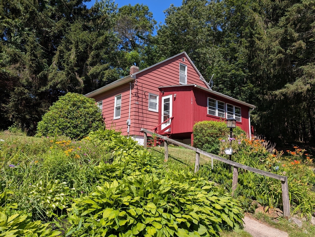 154 Rawson St