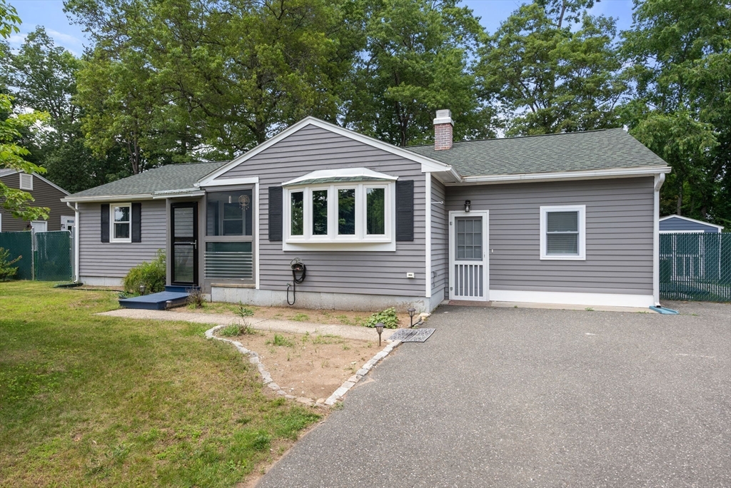 14 Melinda Ln