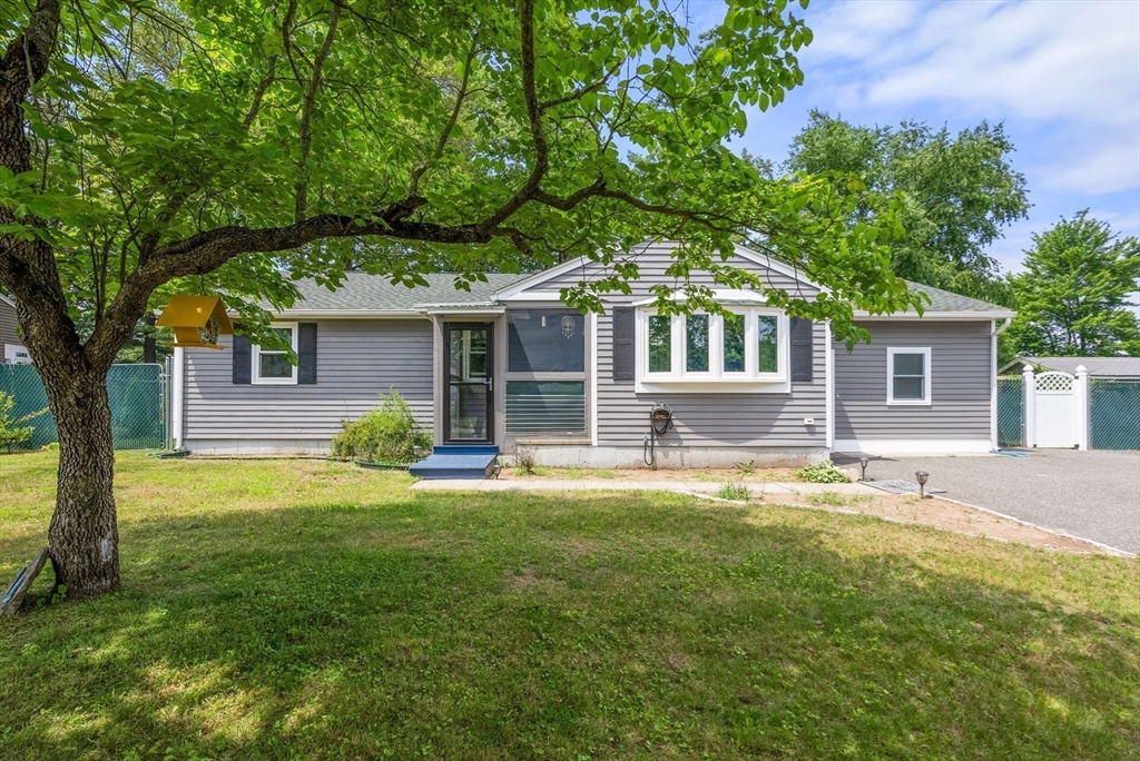 14 Melinda Ln