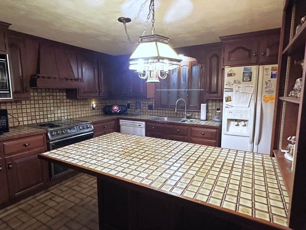 214 Sawdy Dr