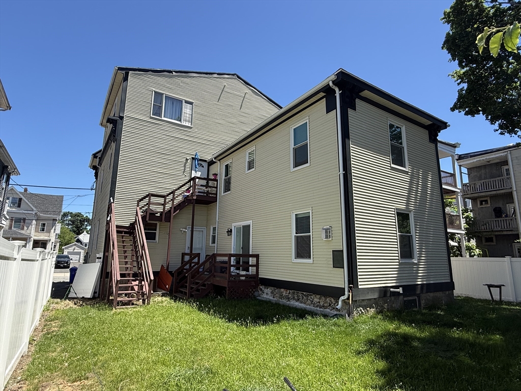 131 Laurel St C