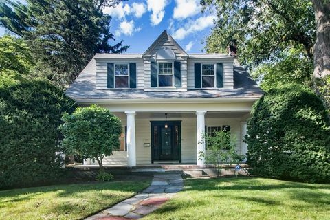 320 Quinobequin Rd Newton MA 02468