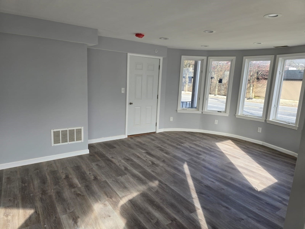 466 Park Ave 1