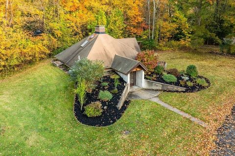 57 Liberty St Hanson MA 02341