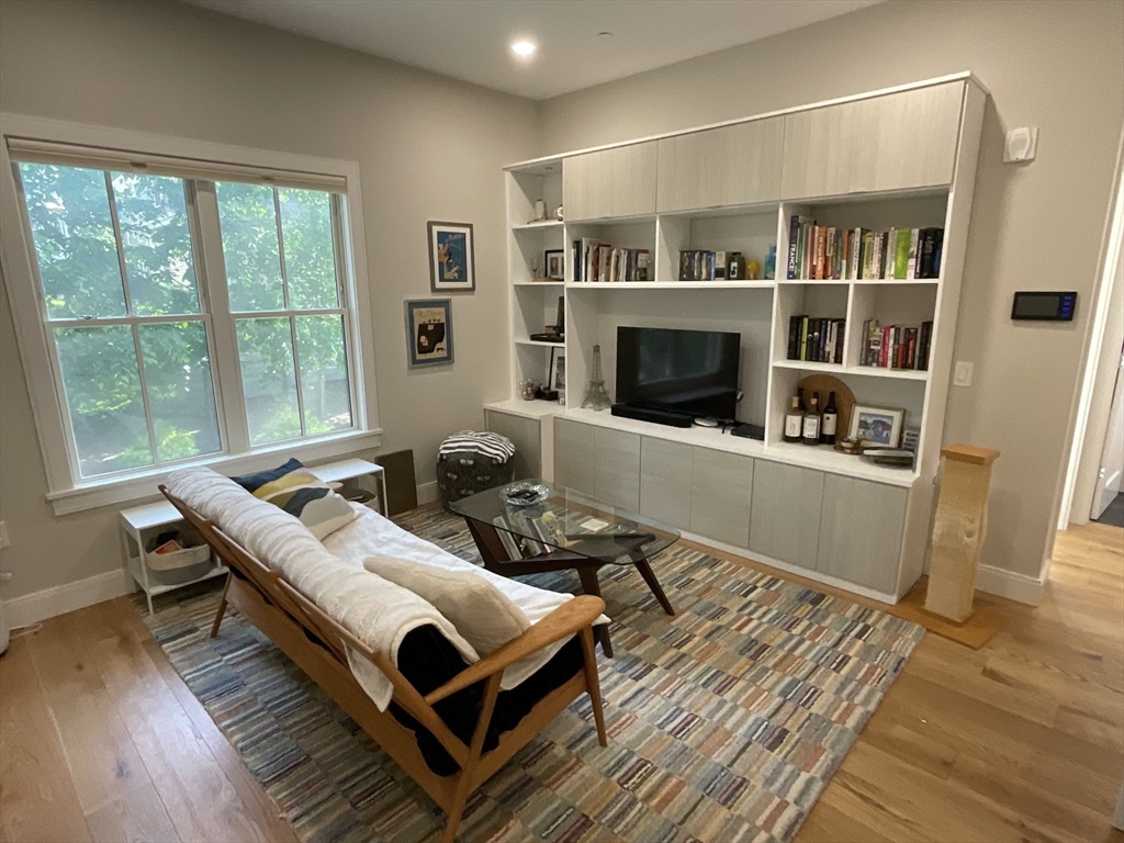 106 Forest Hills St 101