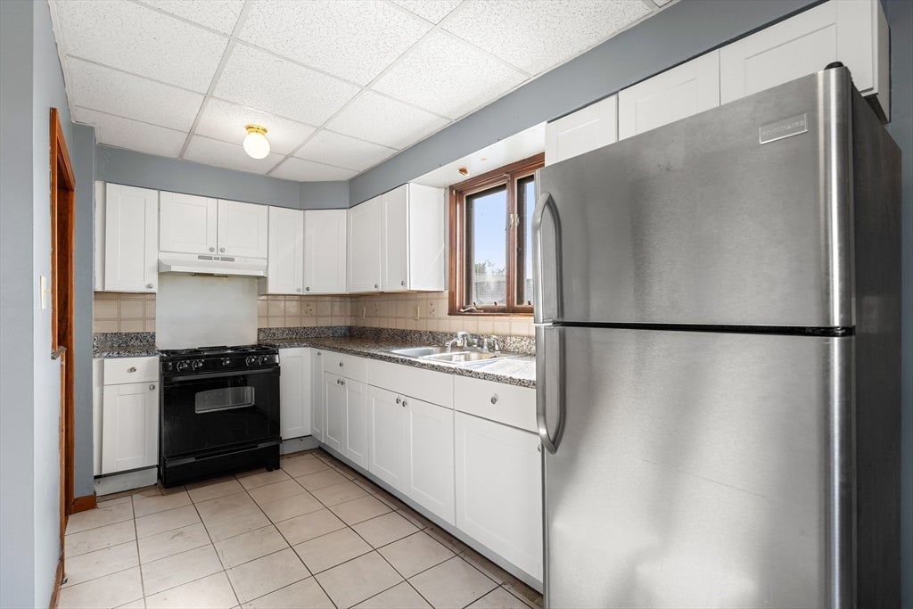 93 Mulberry Street, Fall River, MA Photo #33