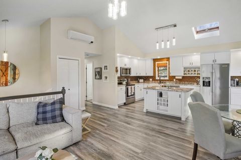 96 Indian Hill Road Worcester MA 01606