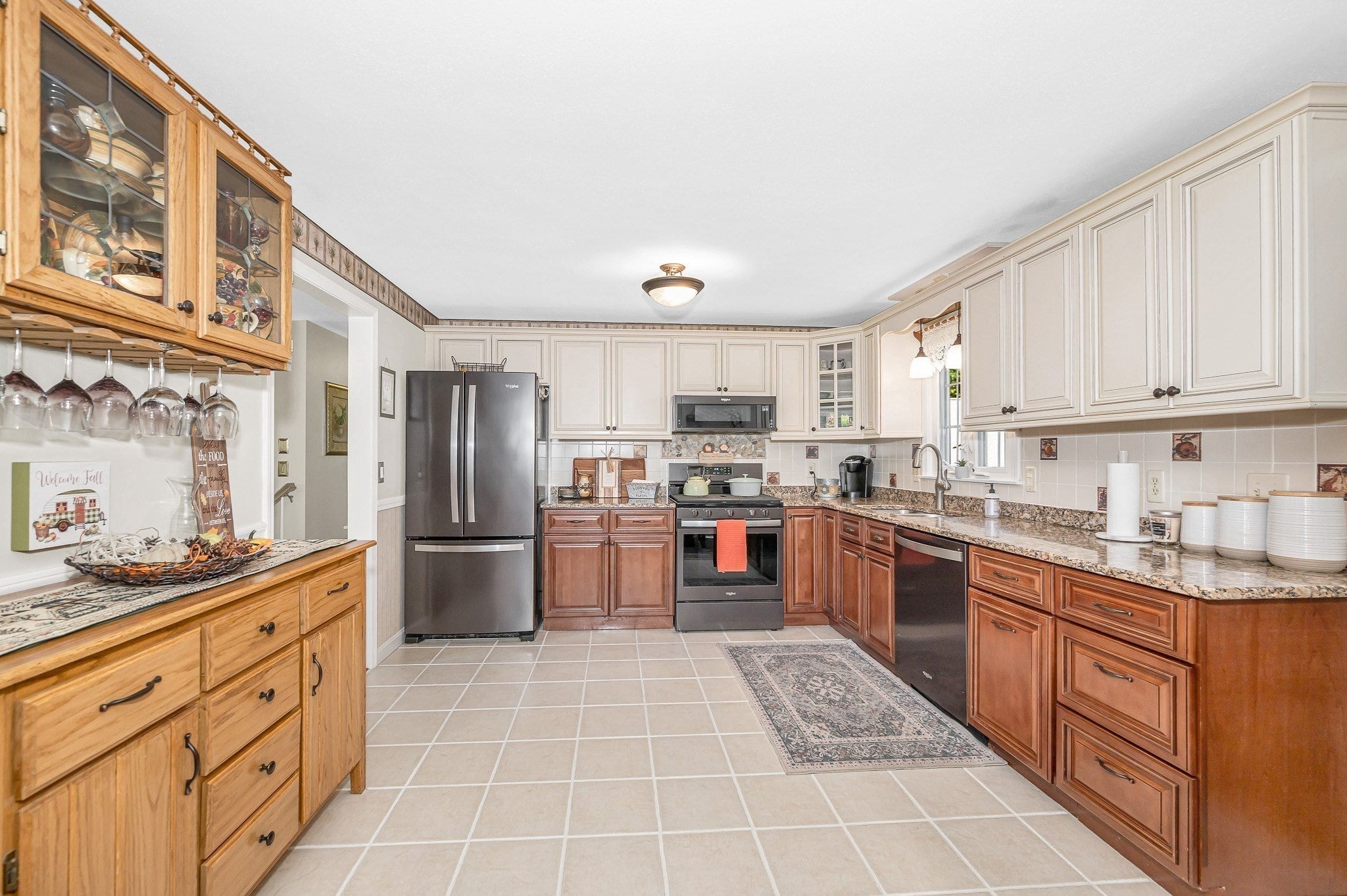 83 Black Oak Lane, Dracut, MA Photo #8