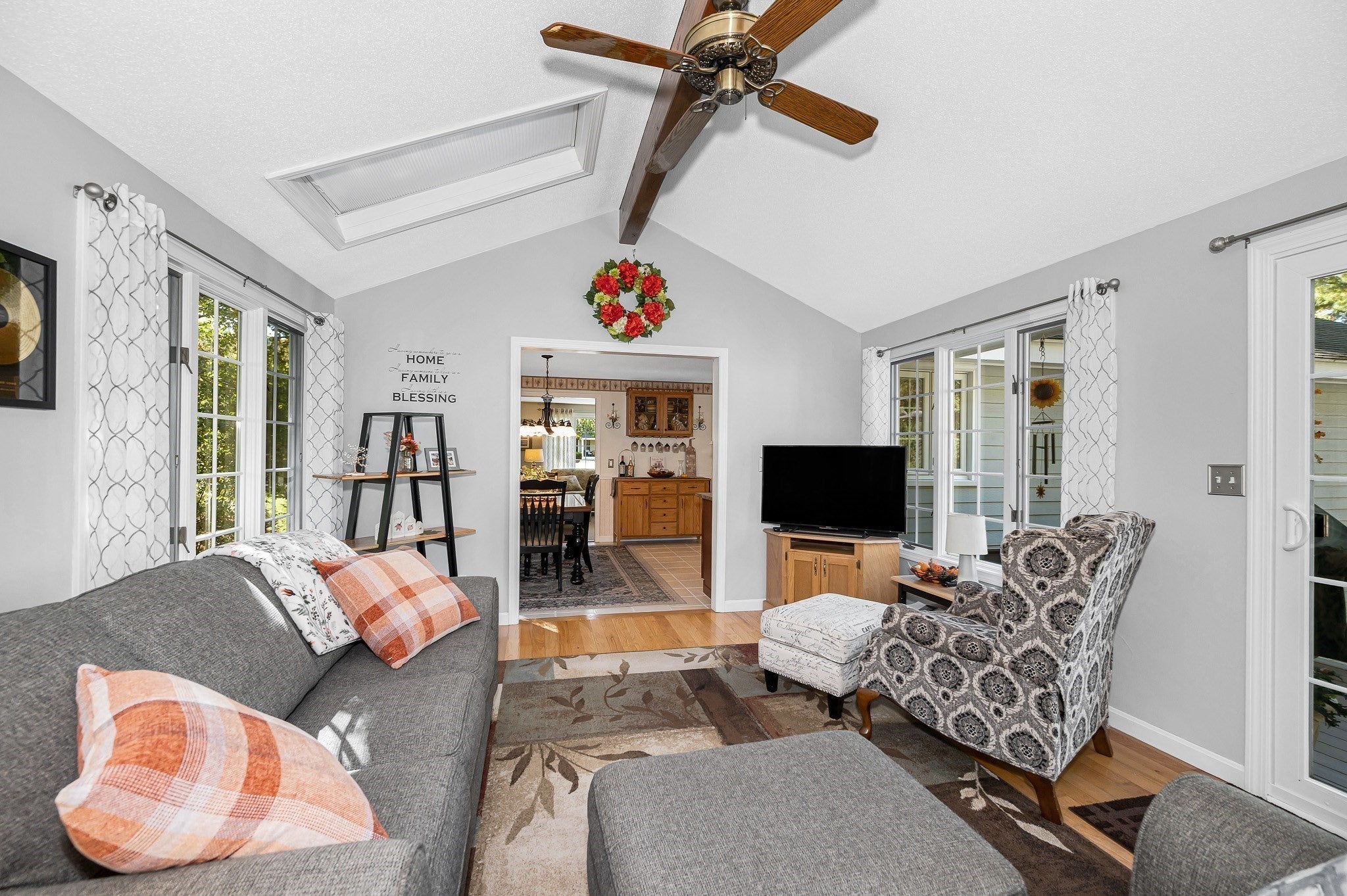 83 Black Oak Lane, Dracut, MA Photo #12