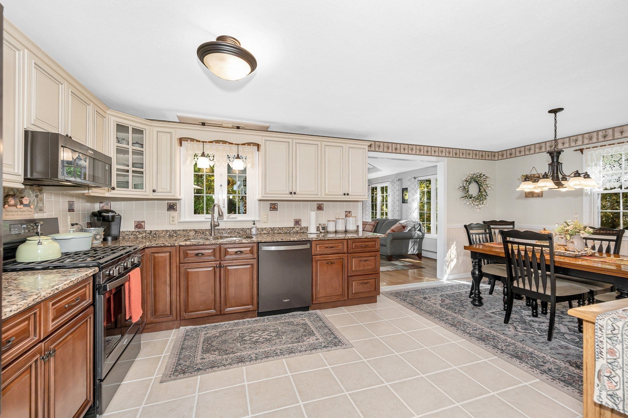 83 Black Oak Lane, Dracut, MA Photo #10