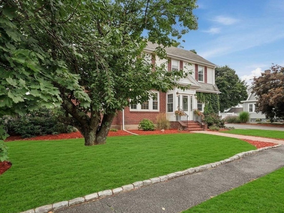 66 Damon Rd, Medford MA 02155