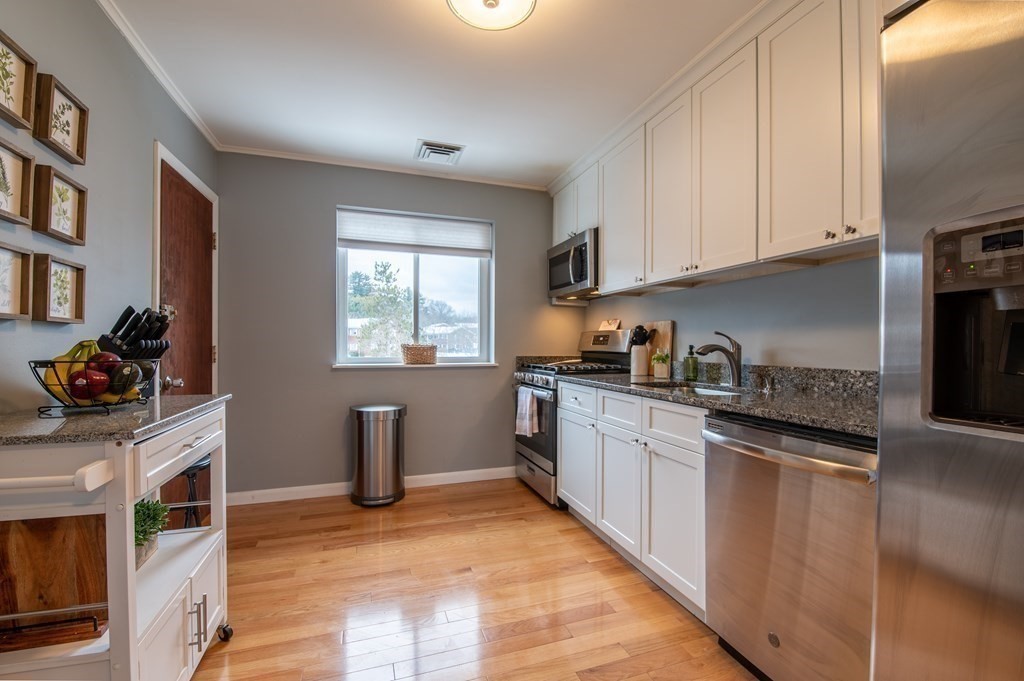 16 Bayberry Drive 4