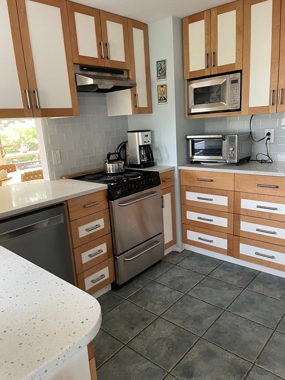 50 Captains Lane, Dartmouth, MA Photo #11