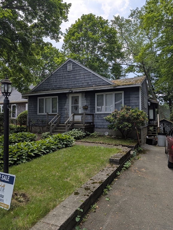 7 East Garfield Ave