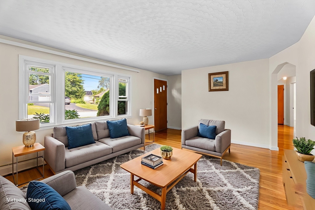 18 Fairview Rd