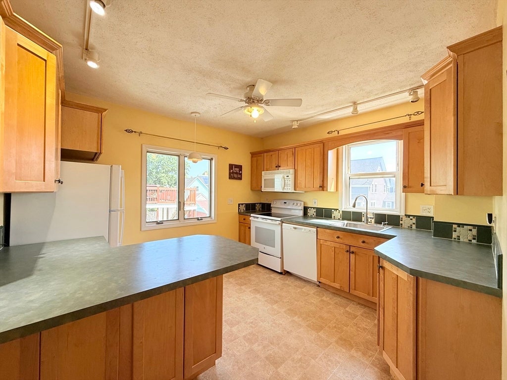 7 Pembroke St, Medford, MA, 7 Pembroke St, Medford, MA Photo #3