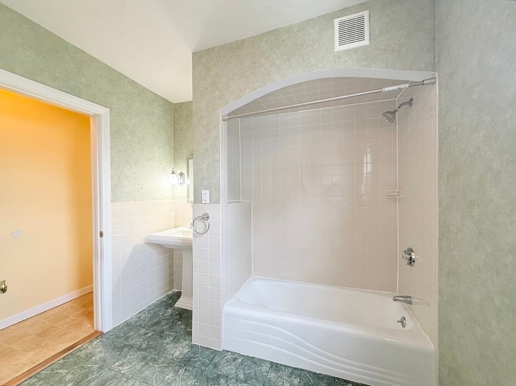 7 Pembroke St, Medford, MA, 7 Pembroke St, Medford, MA Photo #15
