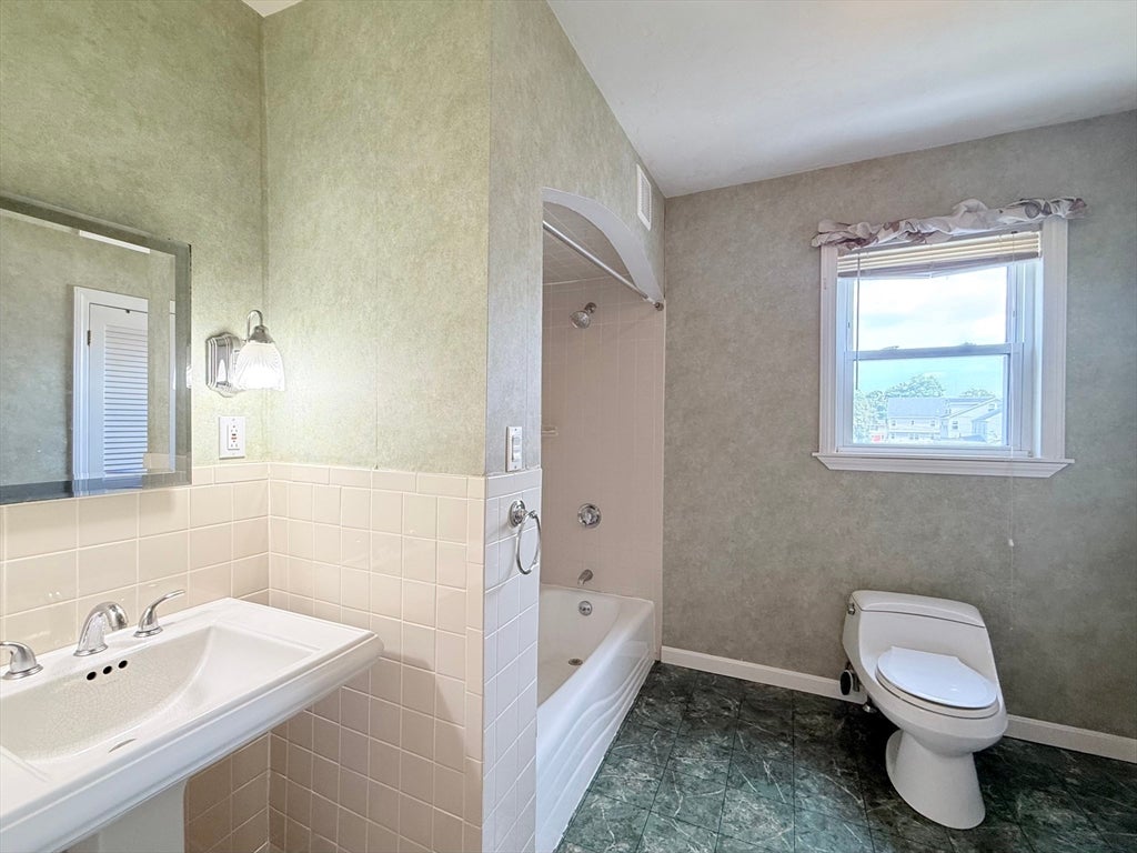 7 Pembroke St, Medford, MA, 7 Pembroke St, Medford, MA Photo #14